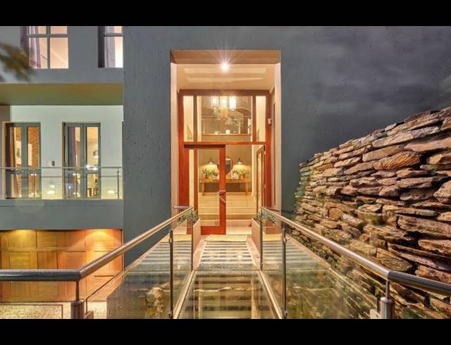 4 BEDROOM TOWNHOUSE FOR SALE IN BRYANSTON